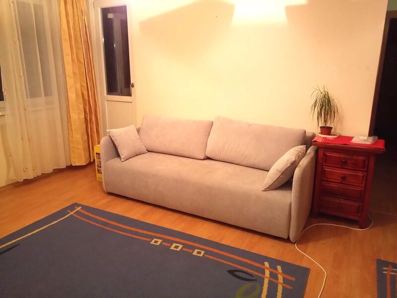 Obor, Colentina, Teiul D-nei, Sectia 7 de Politie 8 min metrou, semistradal